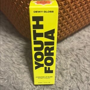 Lip gloss youth foria